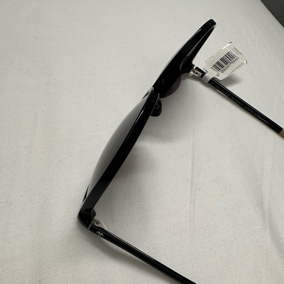 CHANEL Sunglasses - Picture 11 of 12